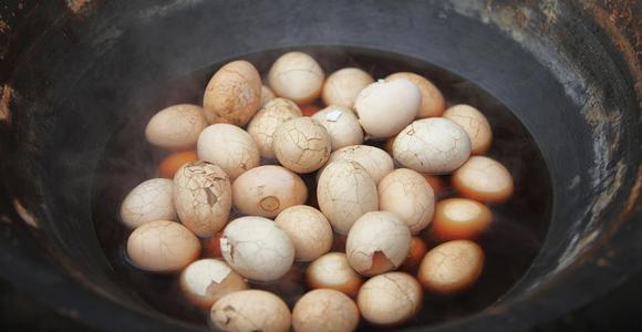 鸵鸟蛋真的比土鸡蛋营养高吗,鸽子蛋与小鸡蛋的营养区别