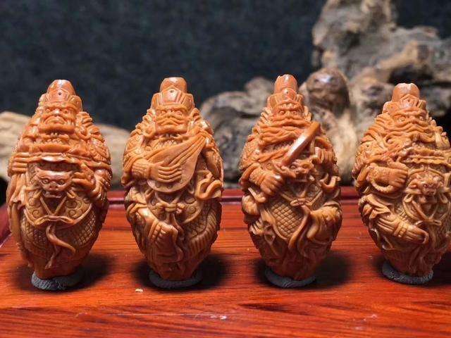 核雕∣指尖小小桃核，刻画大大世界，方寸之间显天地