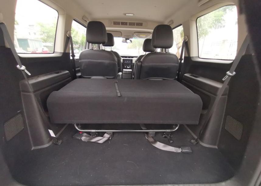 能拉货又能拉人的五菱,能拉货能拉人油耗低的车