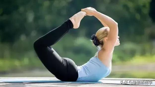 让腿部柔软的瑜伽,瑜伽瘦臀部和大腿视频教程