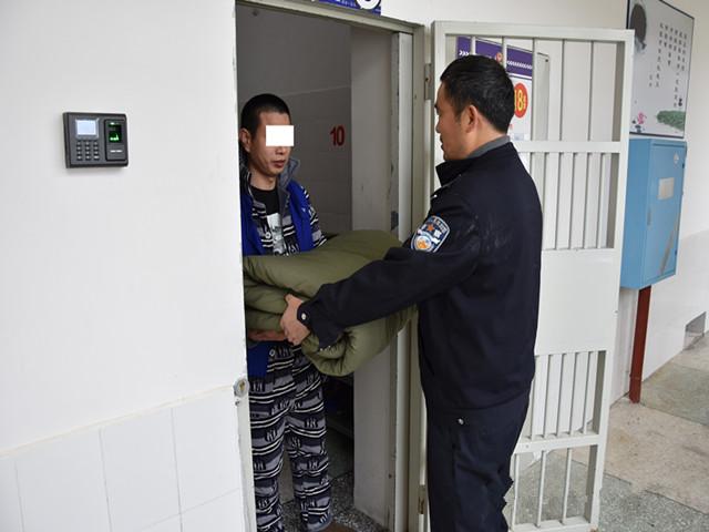 看守所里有内衣内裤吗,看守所给犯人提供内衣吗