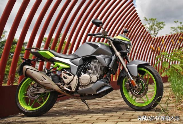 升仕幽灵zt250-s,升仕250幽灵操控性怎么样