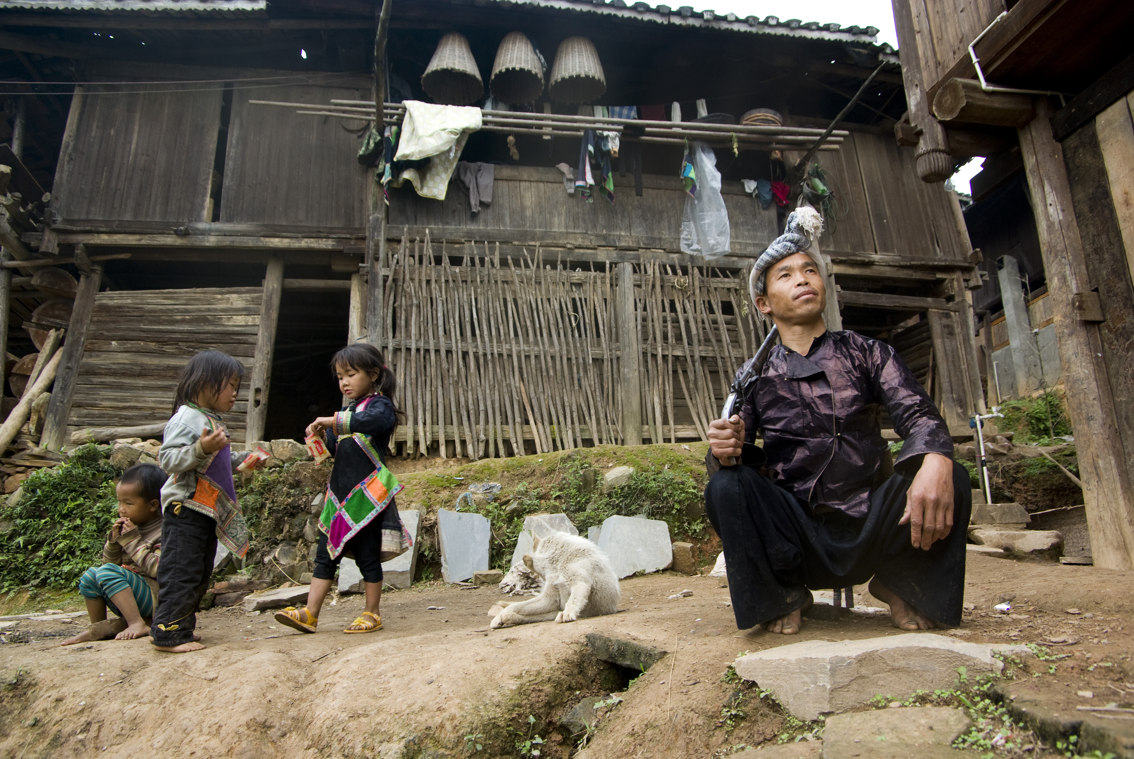 岜沙苗寨男人,岜沙苗寨男子发型