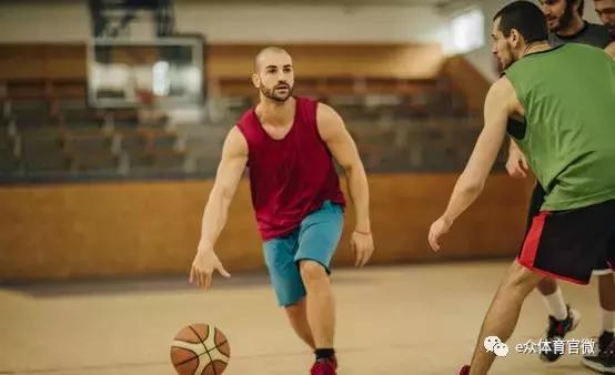 篮球变向运球练习教学方法,篮球怎么练习运球后投篮