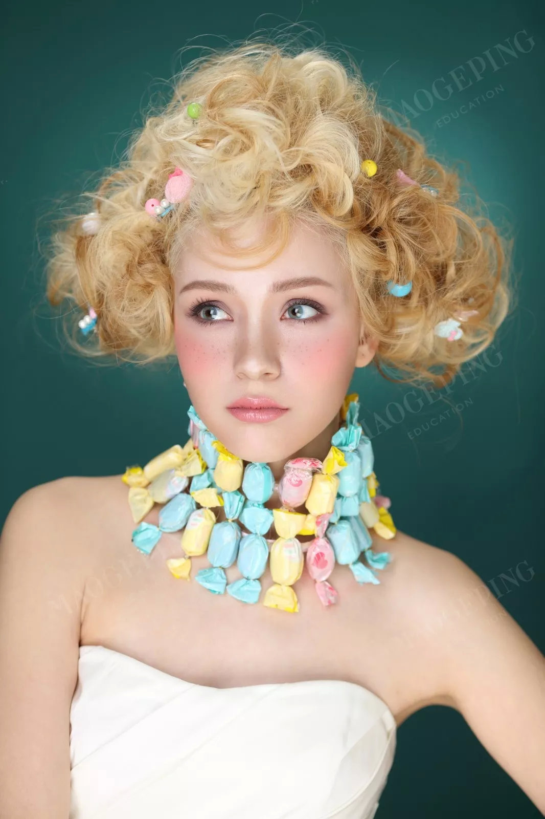 新娘化妆这个行业怎么样,新娘妆化妆师前途