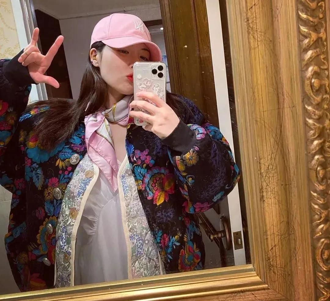 易烊千玺真香行为,易烊千玺同款7号色梦幻灵动