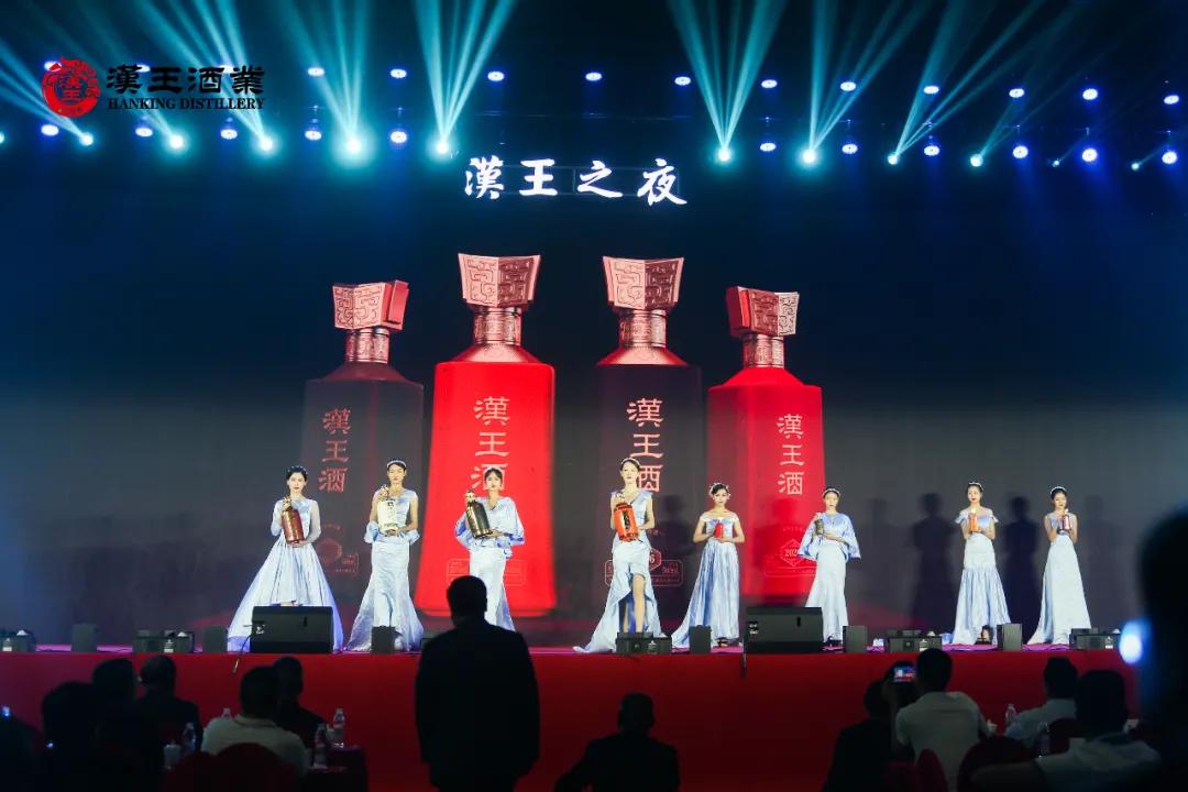 百亿富豪加持，2年成就超级IP，汉王酒业要领跑酱酒“名场面”？