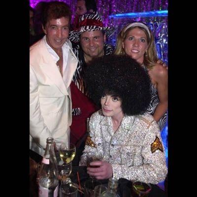 为什么说迈克尔杰克逊是天王巨星,迈克尔杰克逊巨星陨落之谜