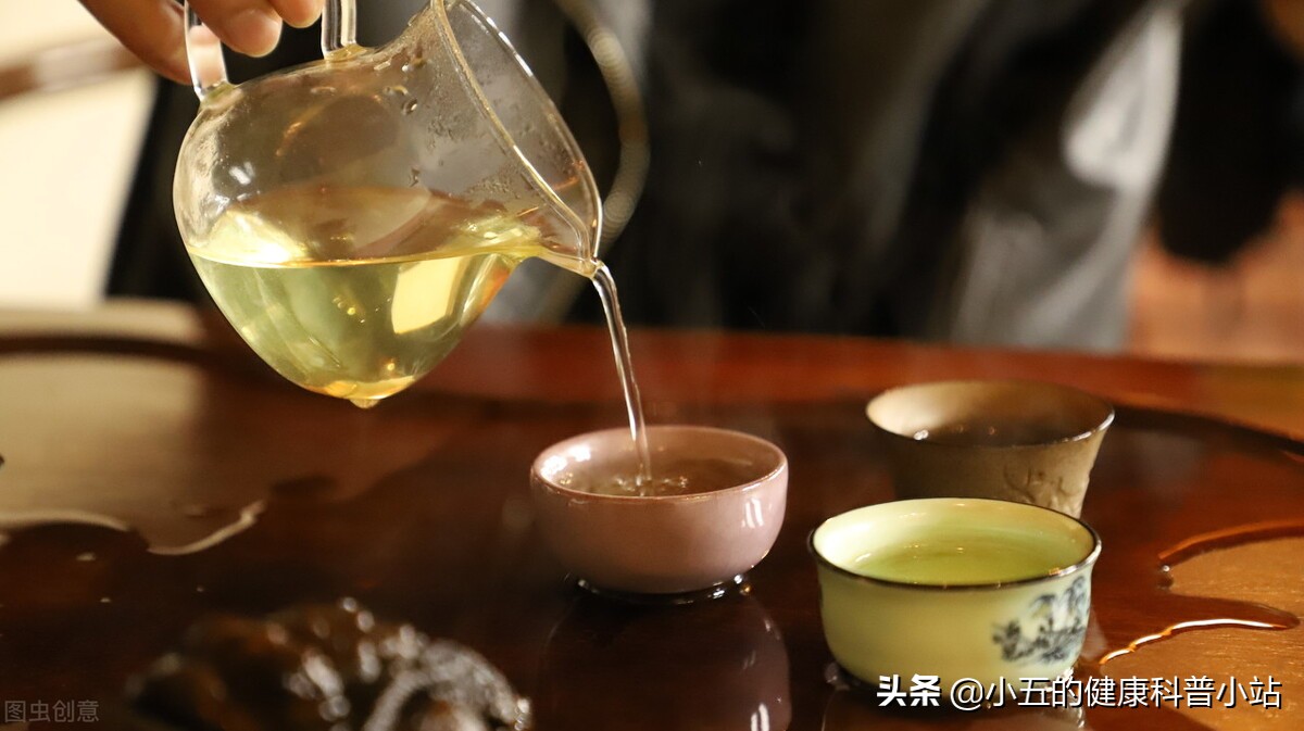 老年人夜尿增多怎么办？在药物治疗的同时也要注意以下6个方面