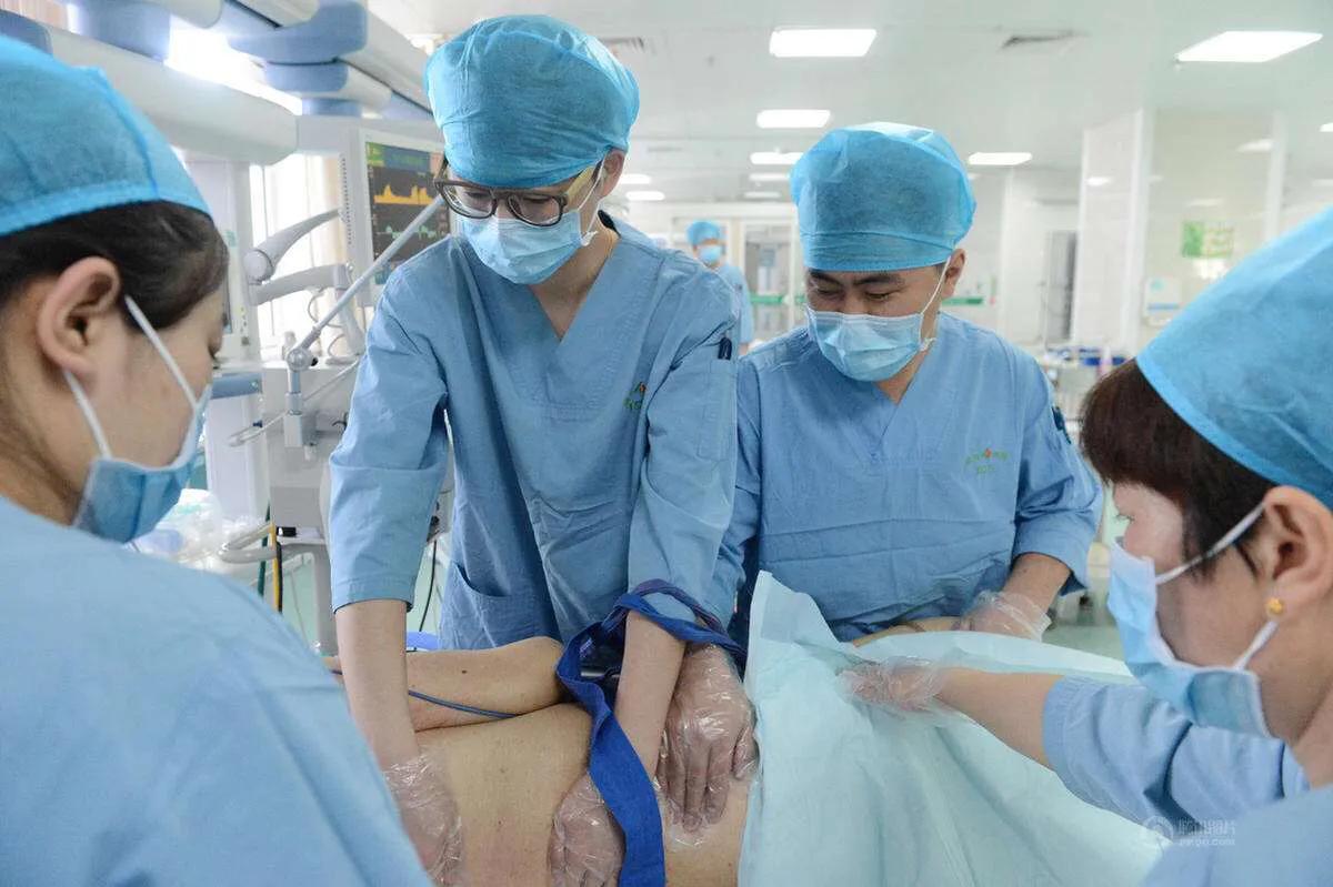 男生学护理有前途吗张雪峰,男生学母婴护理有前途吗