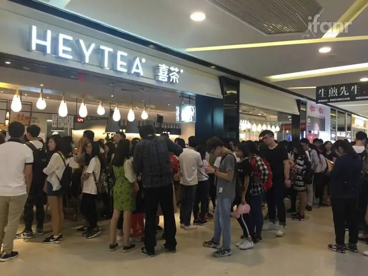 喜茶奈雪星巴克,星巴克喜茶奈雪哪个更贵