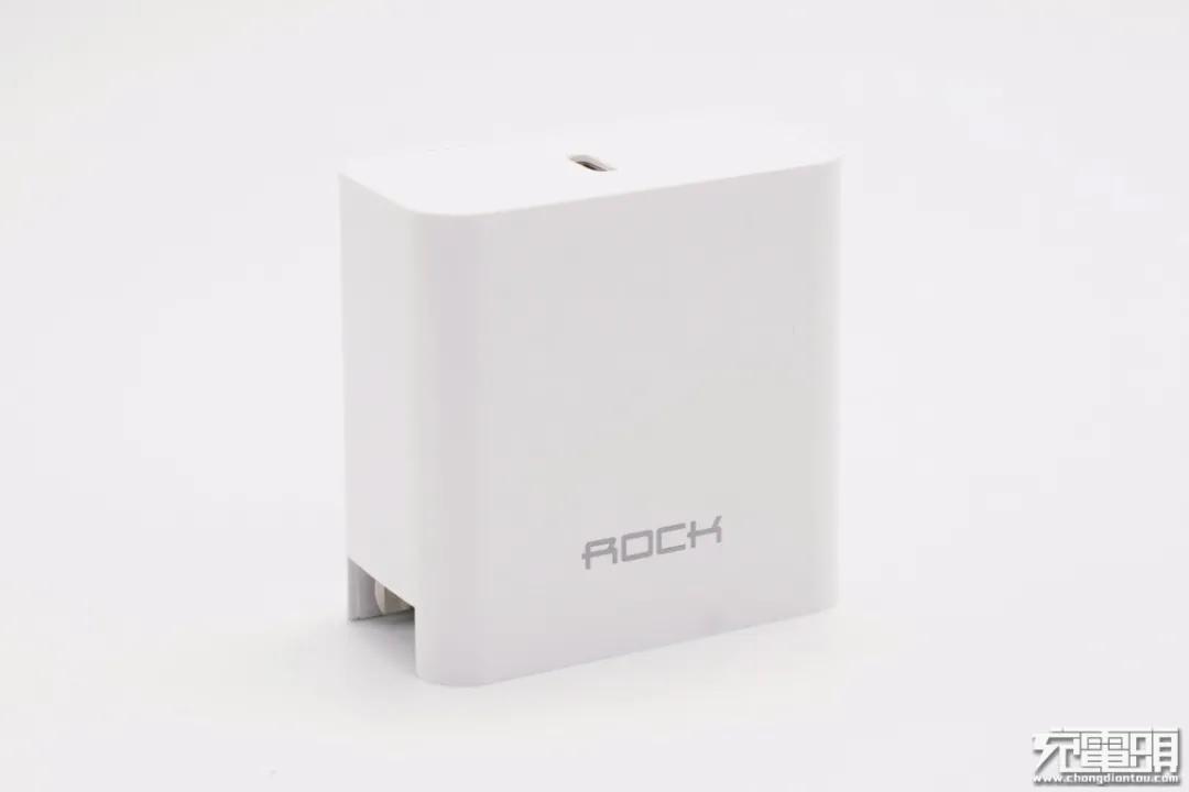 iphone13到底该不该买原装充电器,iphone13有没有充电器