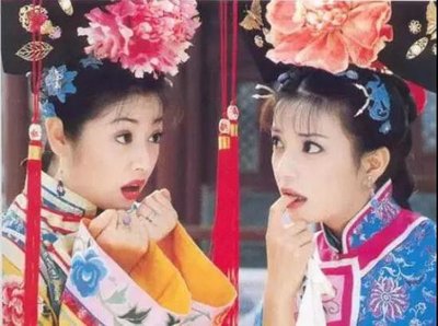 当年演小燕子的赵薇近况如何,她是赵薇