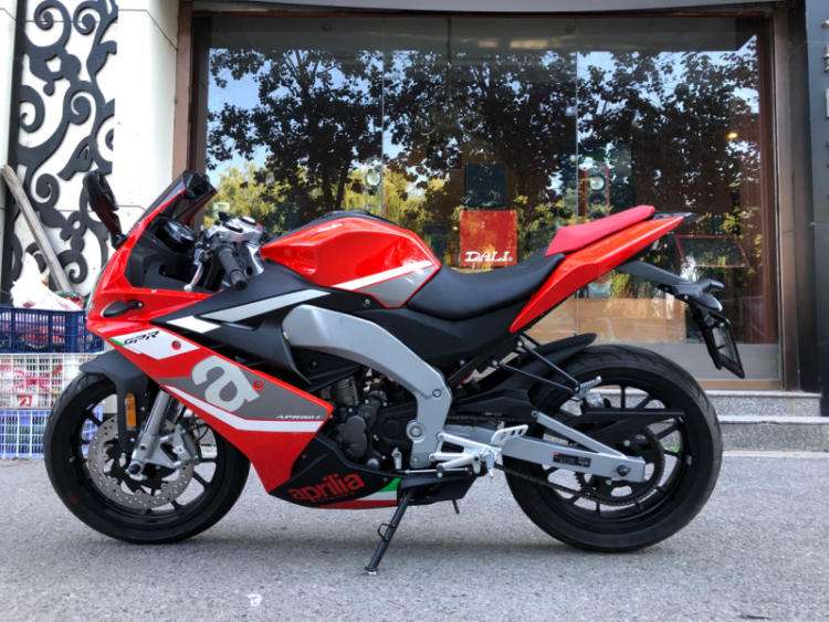 嘉陵独狼电喷150摩托车油耗多少,2万以内150跨骑摩托车推荐