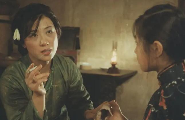 既有实至名归的双黄蛋，也有宁缺毋滥的空缺，最早那届金鸡奖好刚