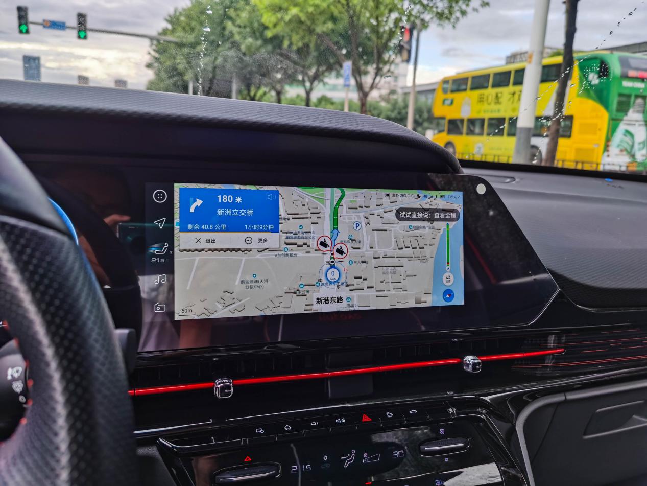 11万多落地RC-6，长近5米，配电动尾门，还是台轿跑