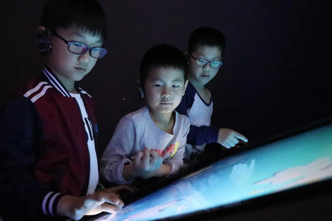 赴一场科技之约！沈阳药科大学湖南校友会在源品探索生命奥秘