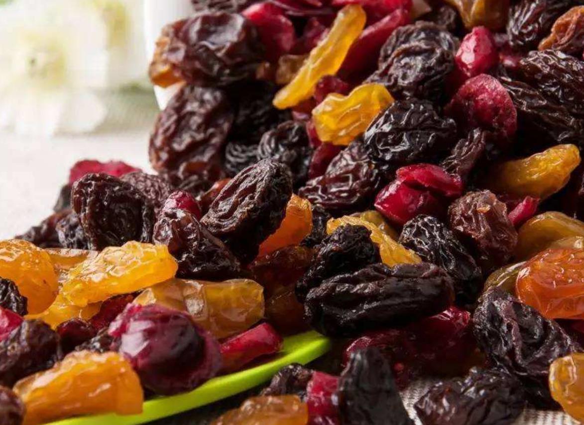 挑选葡萄干的最佳方法,怎样挑选葡萄干不会酸