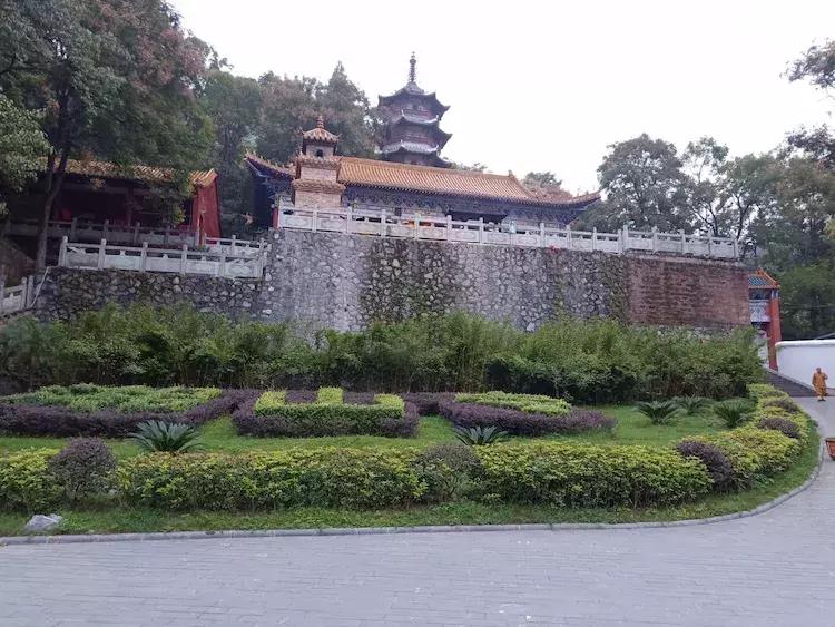 全州的湘山寺,夜幕下的南华寺