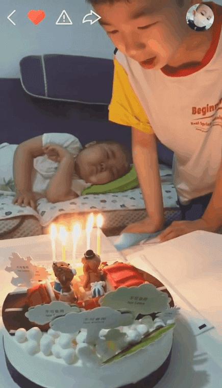 快手上的49座墓碑