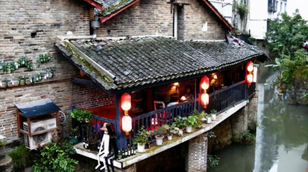 广西桂林阳朔旅游必去景点,桂林阳朔西街情侣旅游