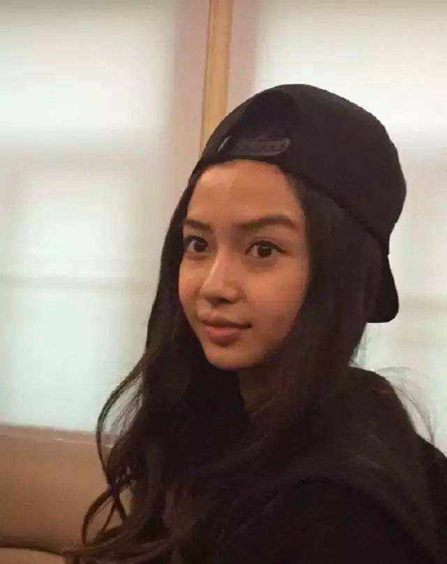 杨颖见到父母,杨颖送儿子上学被偶遇图文