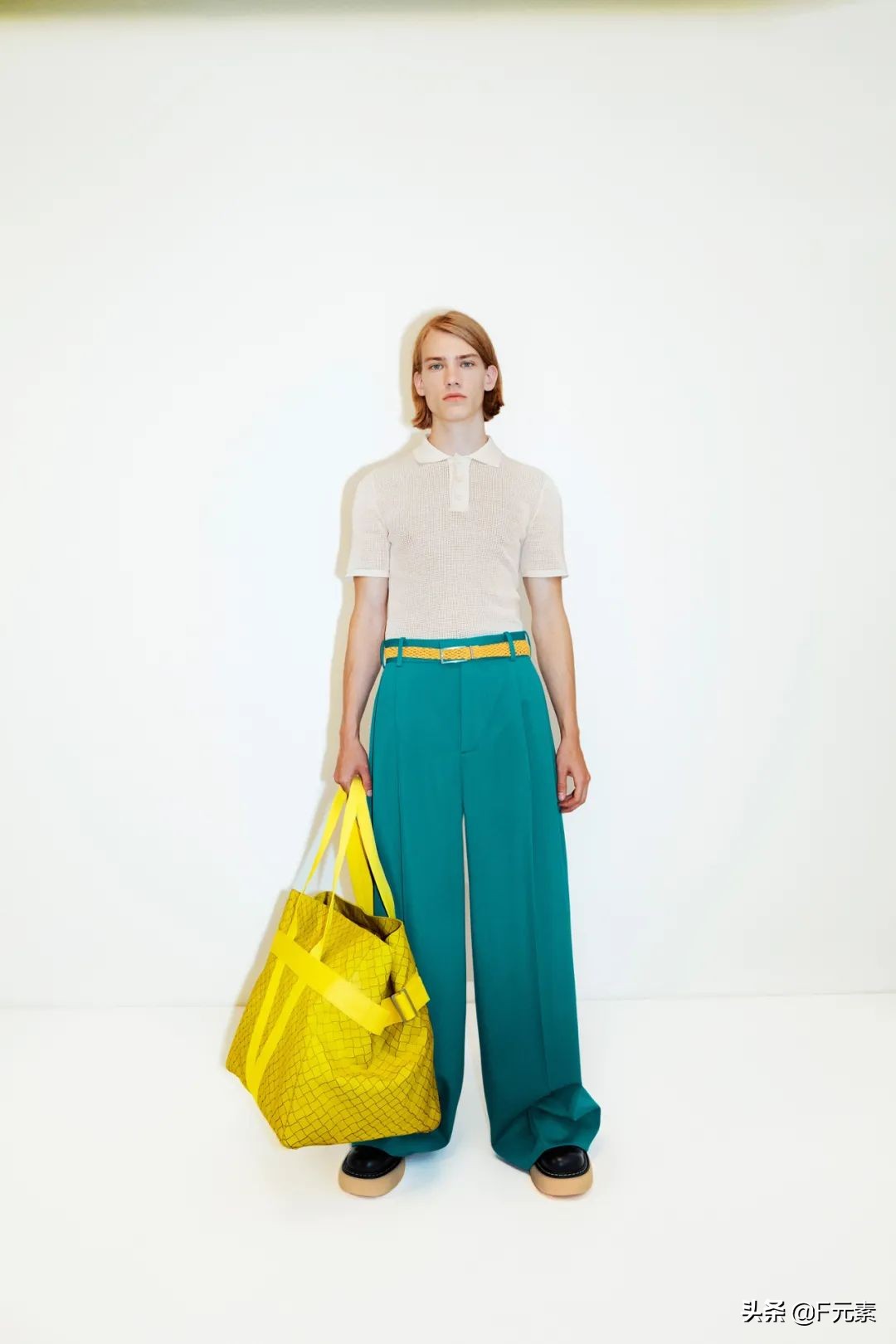 雕刻面料，BV不止有编织：BottegaVeneta2021度假系列