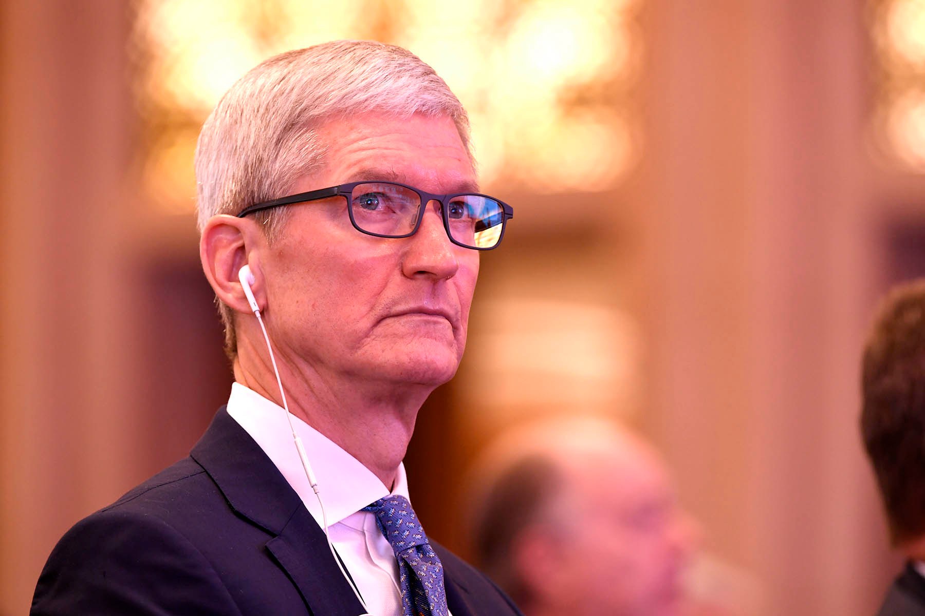 库克抛售苹果股票后的钱都干嘛了,苹果ceo库克抛售股票意味着什么