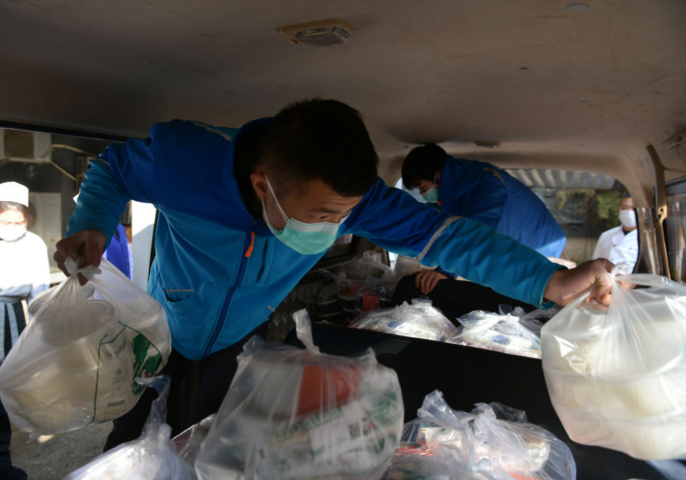 沧海横流英雄本色——致敬抗疫一线的勇士们