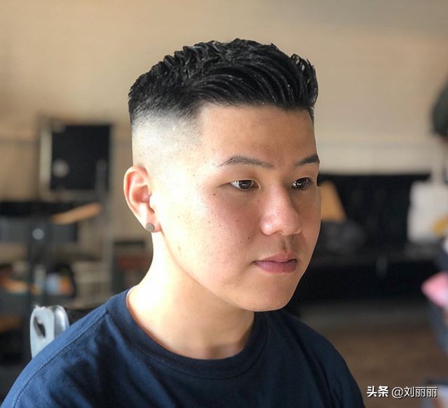 男士周边光发型,男士什么样的发型看起来阳光