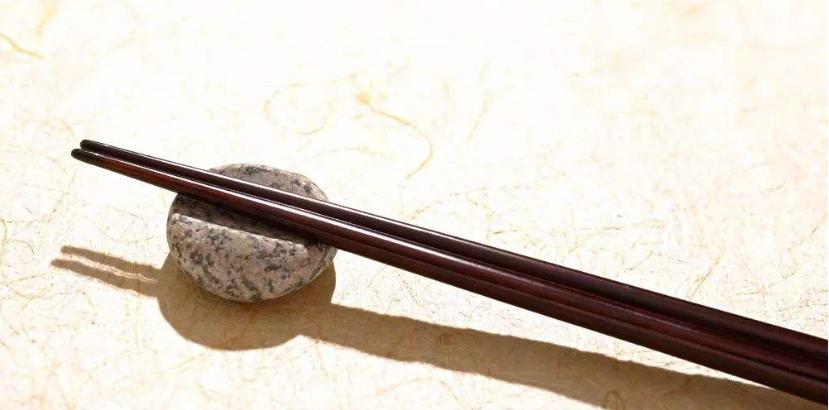 筷子蕴含着怎样的中国传统文化,筷子中国文化博大精深