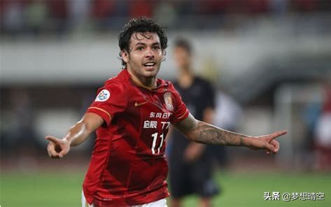 写一篇中国国足作文,u20男足集训名单