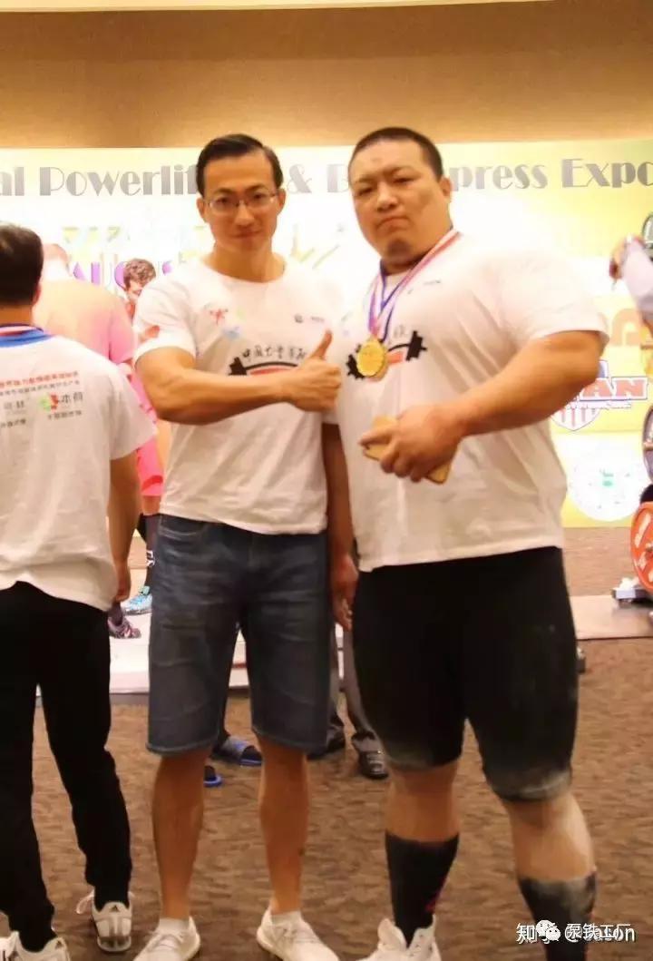 健身多久可以尝试力量举 (健身几年可以练力量举)