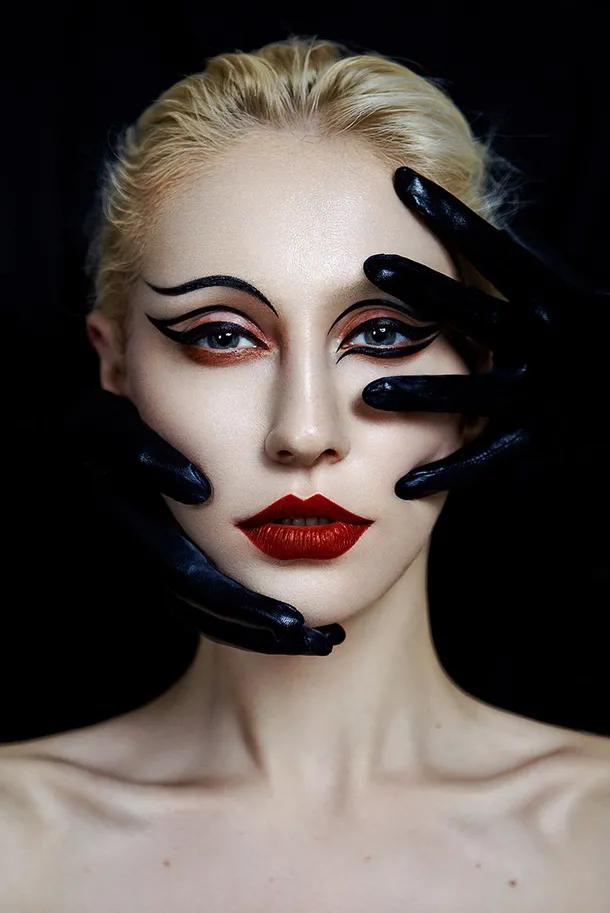 贵州贵阳化妆培训学校费用多少钱,化妆化妆培训多少钱