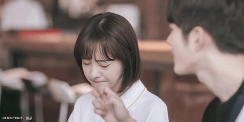 大脸宽脸剪短发好看吗,四十岁大脸女适合剪短发