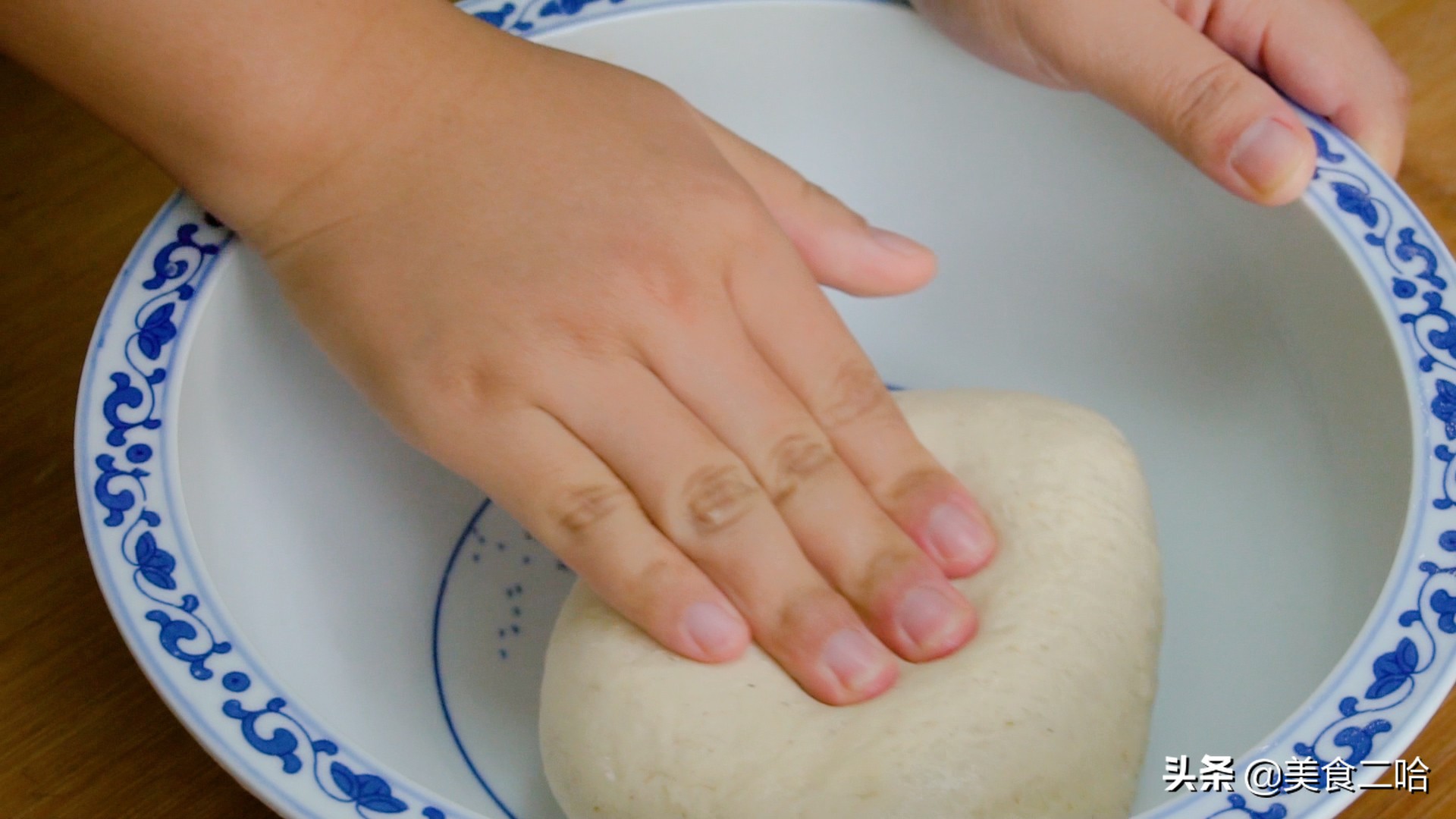 1碗面粉1个鸡蛋的做法,1碗面粉3个鸡蛋简单做出小零食