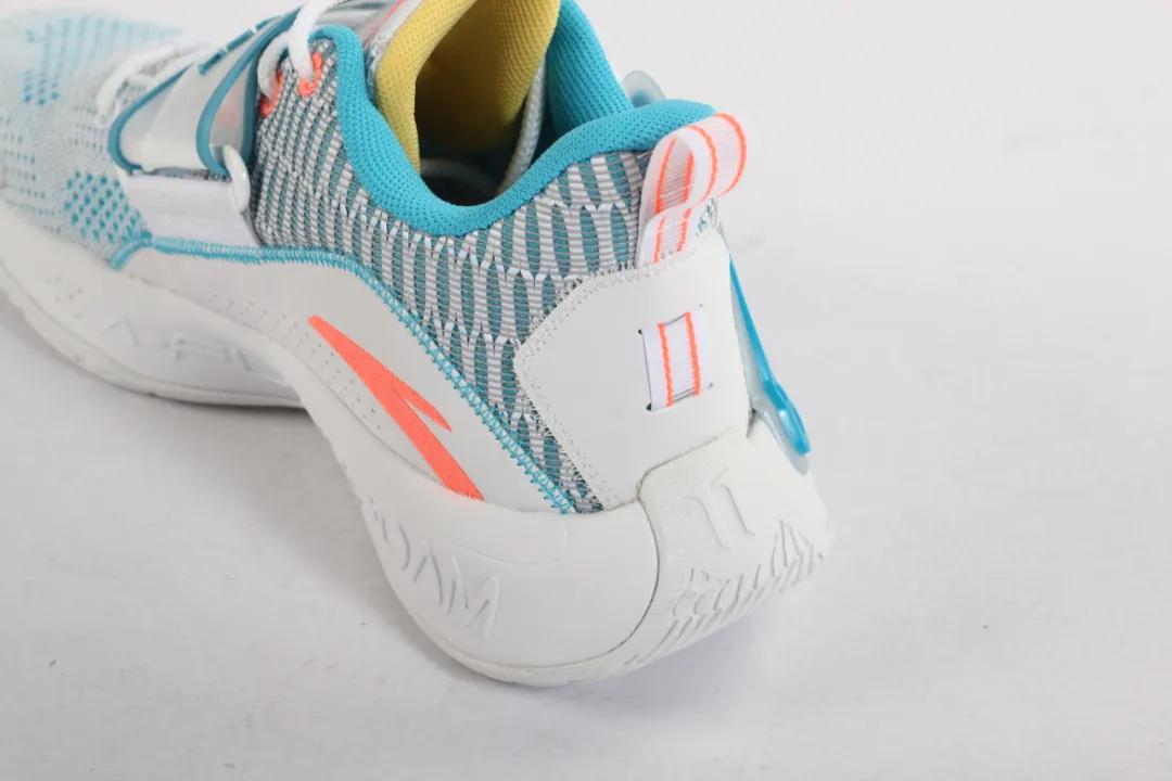 水花2代篮球鞋测评,夏天适合穿的水花系列