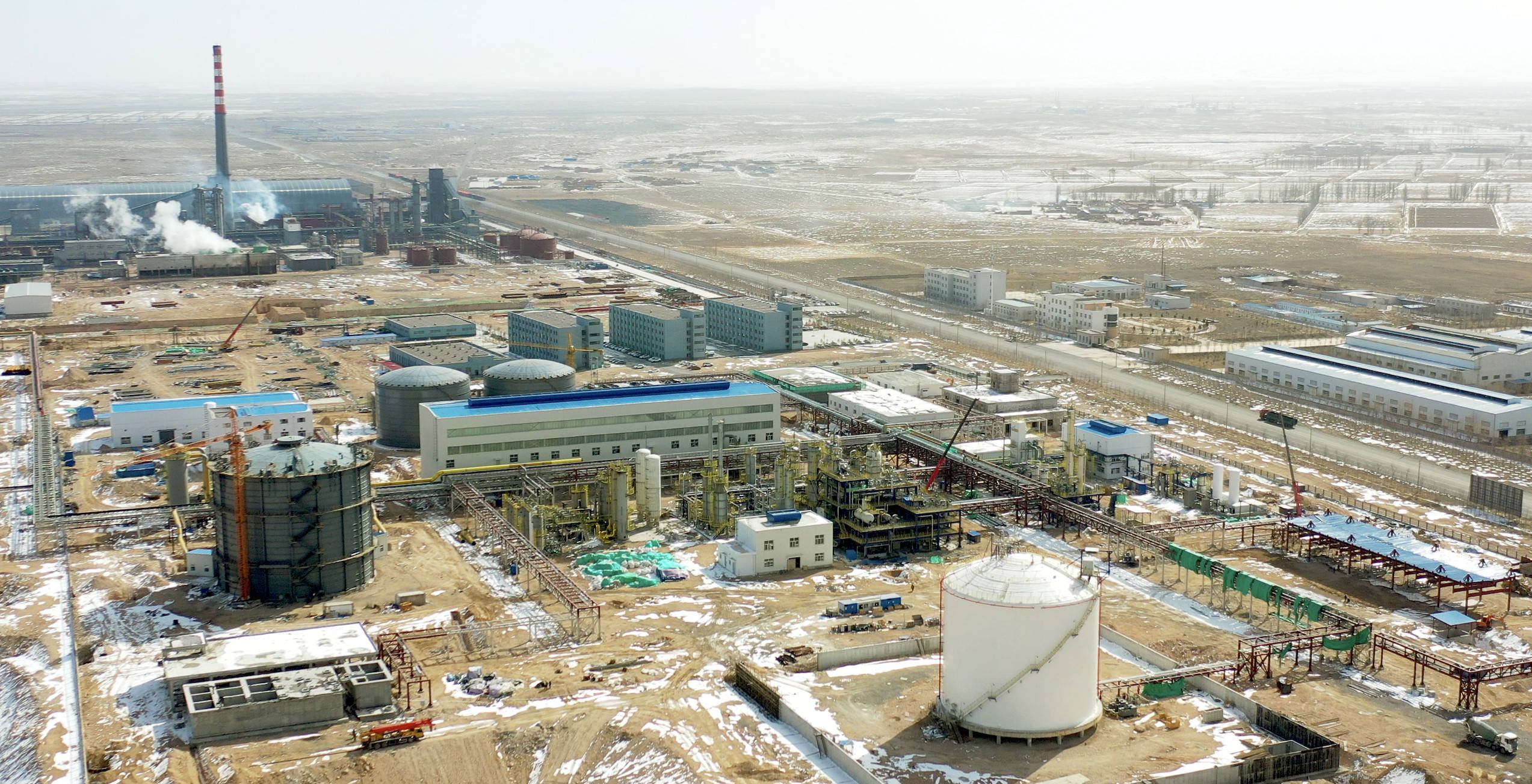 以“干在实处走在前列”的奋斗精神开好局起好步—吴忠市吹响加快重大项目建设扩大有效精准投资“冲锋号”