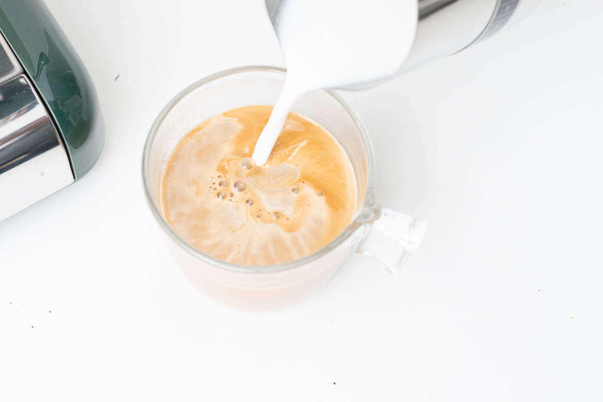 半自动意式咖啡胶囊咖啡机哪个好,胶囊咖啡机半自动和全自动的区别