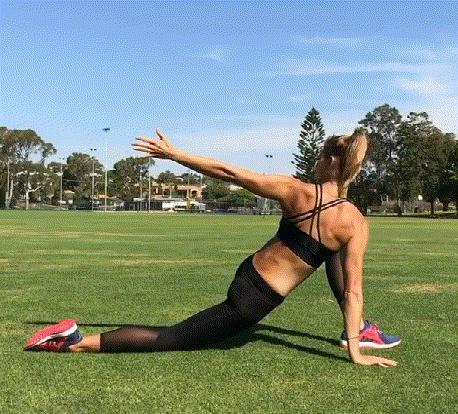 拉伸动作大全运动前后拉伸,9个拉伸动作塑形美体