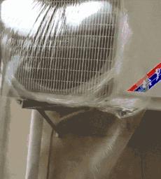 我在学校超市买了一包南京煊赫门收了我19块,我该怎么举报