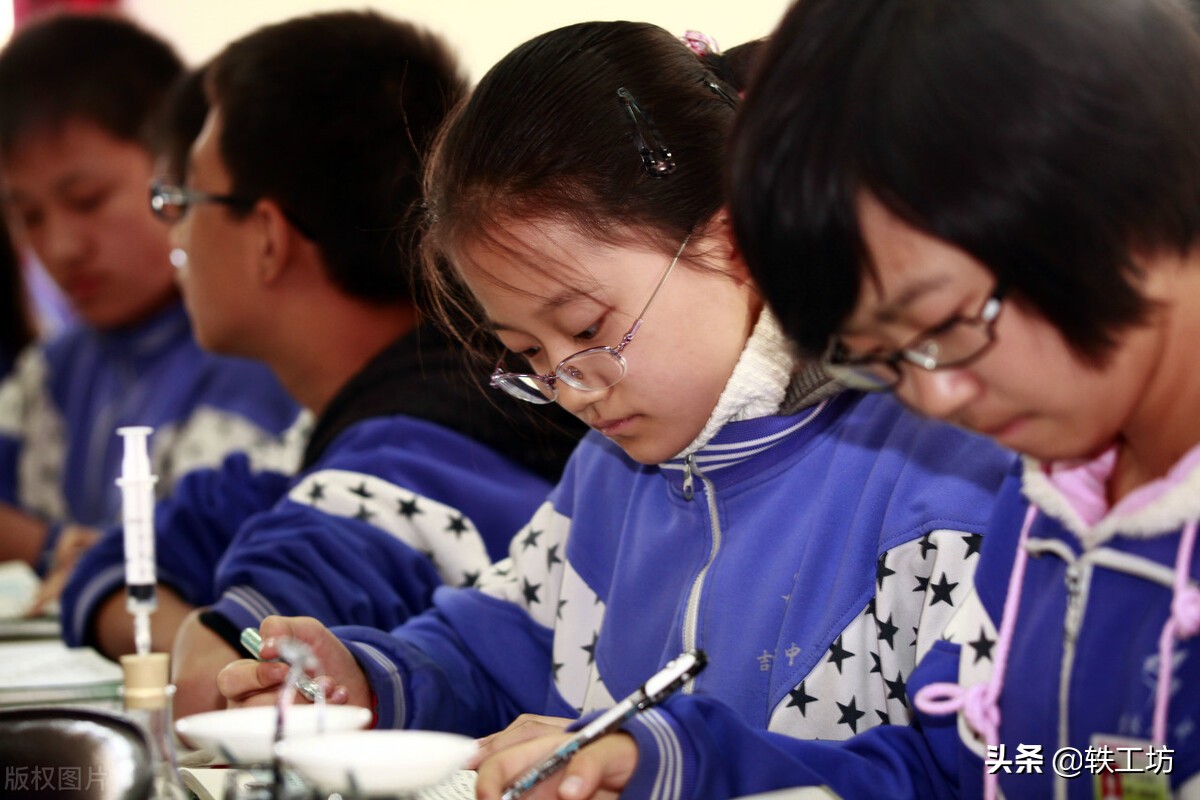 一线老师有机会找到教育局工作吗,教师去教体局好还是一线好