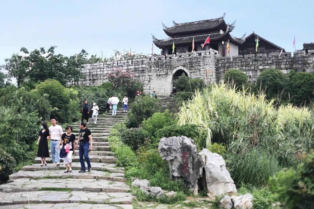 贵阳古镇卤猪蹄,去青岩古镇必吃哪家猪蹄