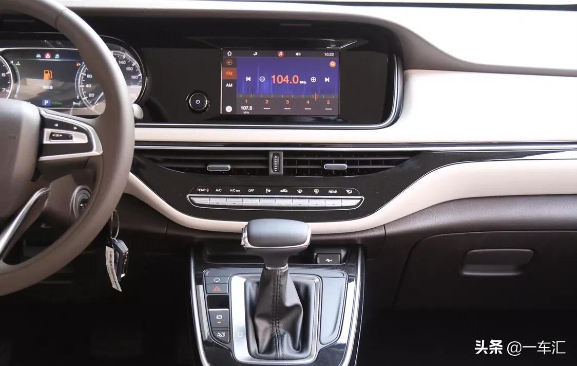 广汽传祺gm6手动挡好开吗,广汽传祺gm6七座精英版