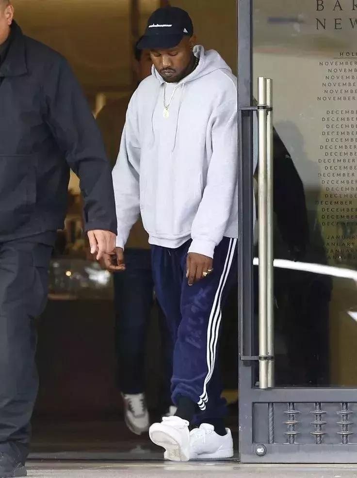 潮爆了｜冬天羽绒服穿腻了，可以试试这种复古运动风