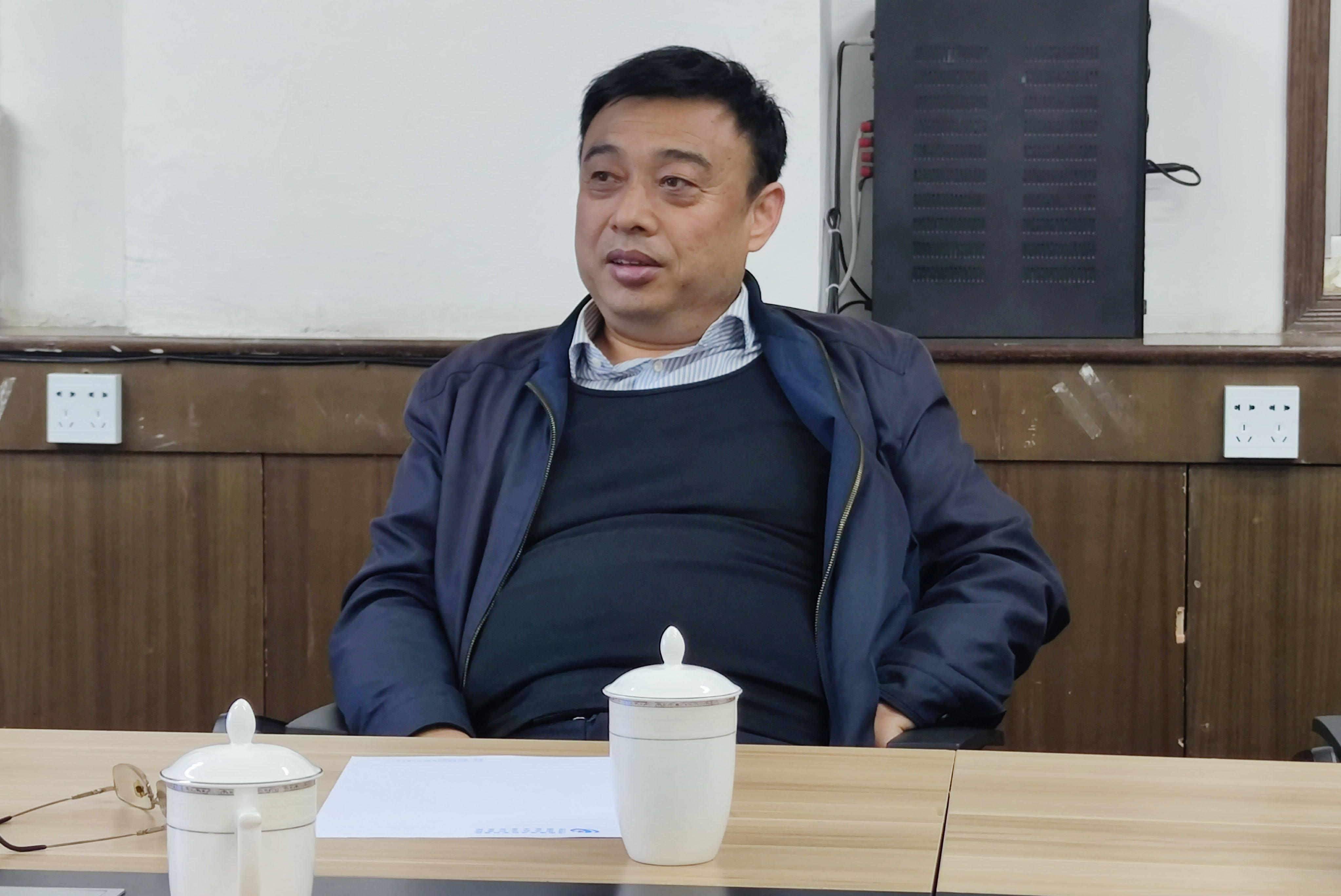 渭南市卫健局副局长徐萌新莅临渭南海成皮肤专科医院调研指导工作