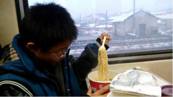 高铁盒饭被嘲笑,高铁盒饭吐槽