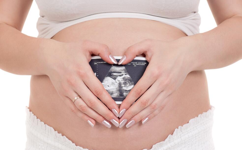 怀孕肿脚的样子,怀孩子脚是猪脚怎么回事