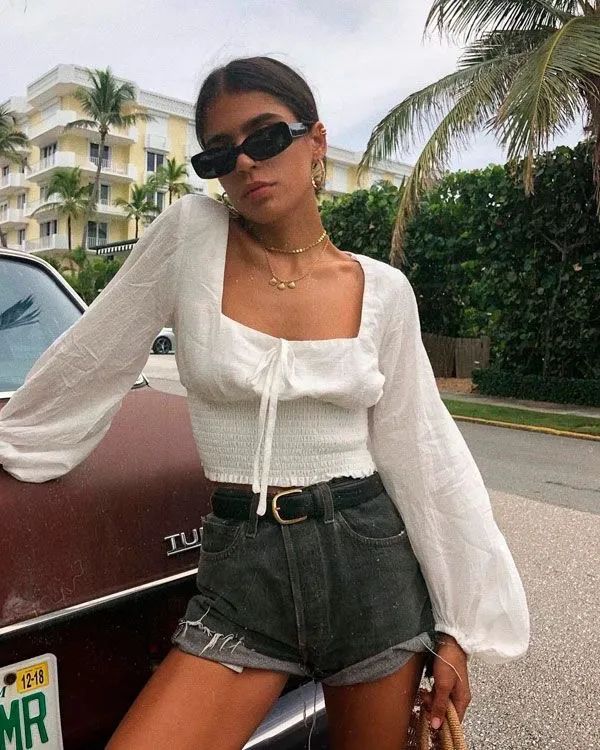 夏天薄款牛仔短裤,怎样选择牛仔短裤显瘦