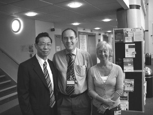 钟南山英语简介和事迹,钟南山英语事迹